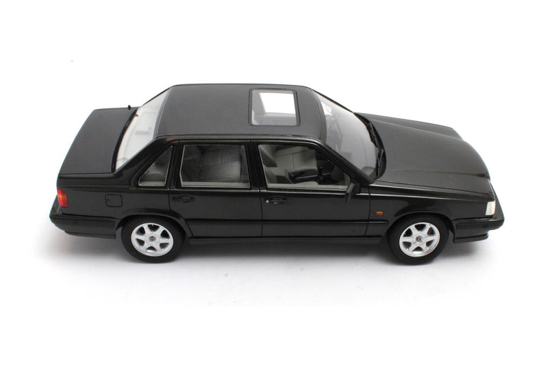 Volvo 850 GLT (1991-1994) - dark grey metallic 1:18