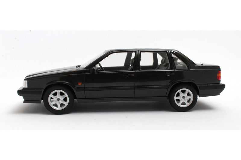 Volvo 850 GLT (1991-1994) - dark grey metallic 1:18