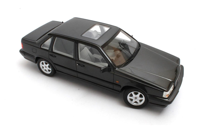 Volvo 850 GLT (1991-1994) - dark grey metallic 1:18