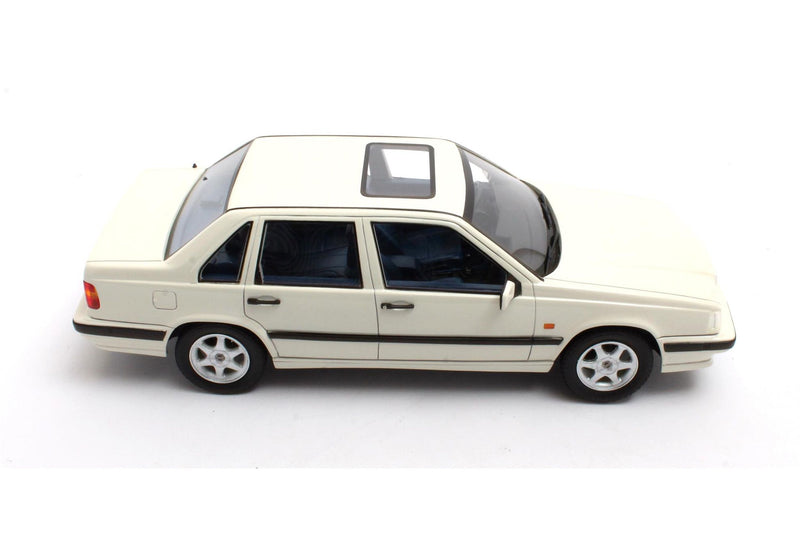 Volvo 850 GLT (1991-1994) - white 1:18