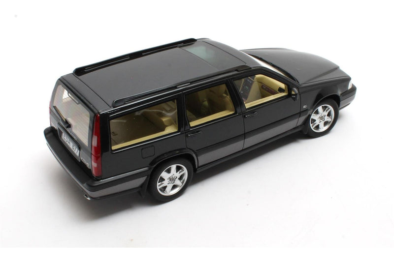 Volvo V70 XC Cross Country (1996-1999) - black 1:18