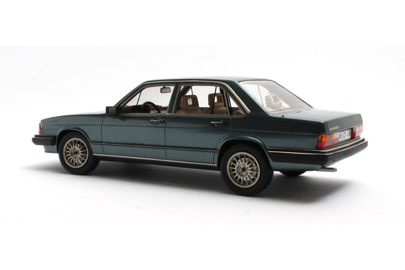 Audi 200 5T typ 43 1980 - blue metallic 1:18