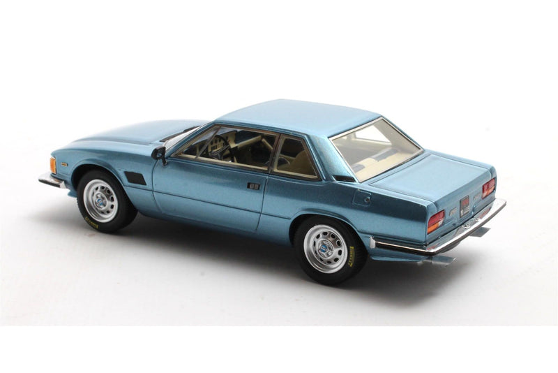 DeTomaso Longchamp  1972 - blue met. 1:43