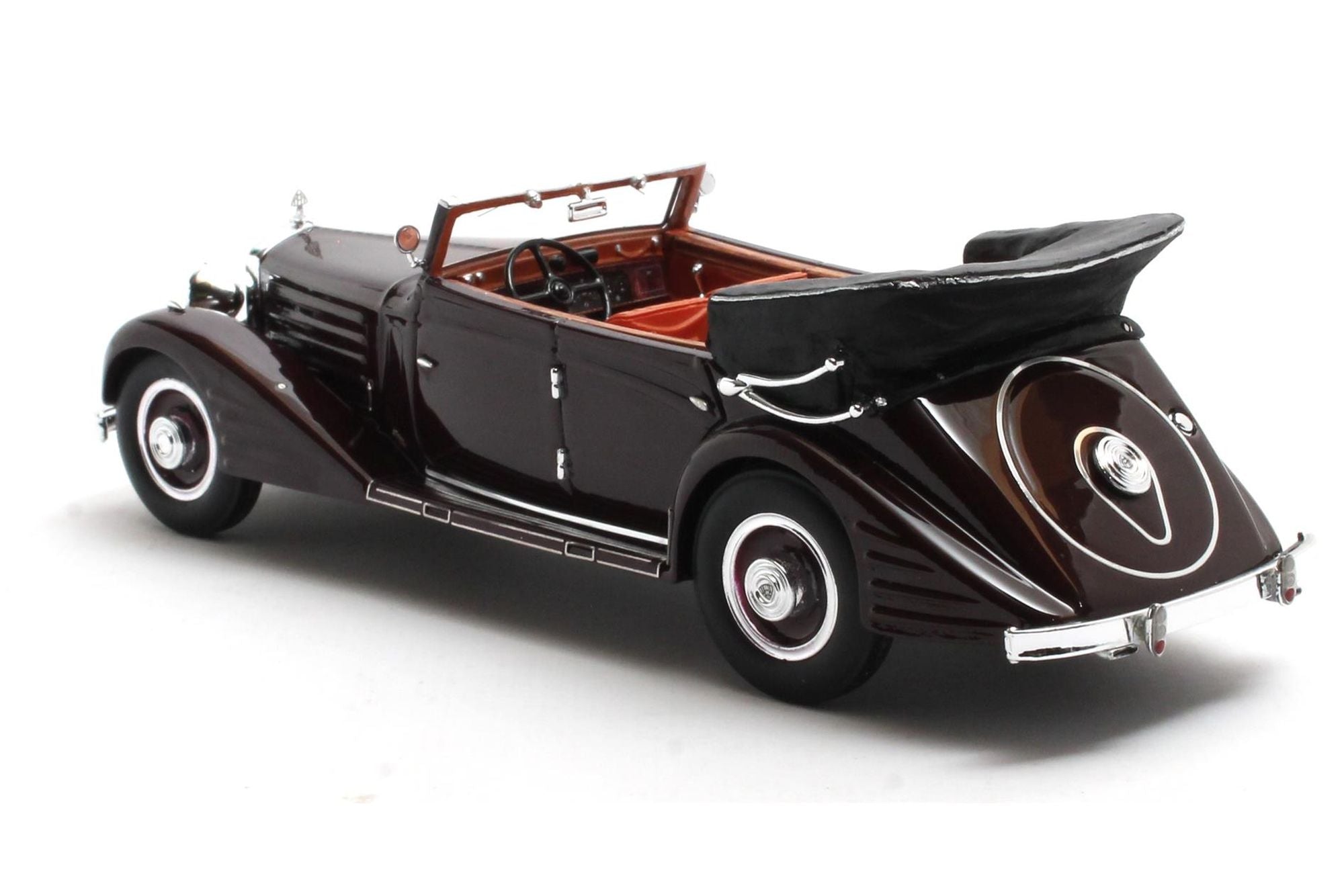 Maybach Zeppelin DS8 4-Door Cabriolet by Spohn 1934 - black/silver 1:4 – Thomas Langejürgen Maybach Zeppelin DS8 4-Door Cabriolet by Spohn 1934 - black/silver 1:4 – Thomas Langejürgen