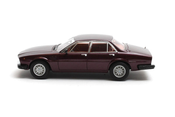 DeTomaso Deauville Series 2 1978 - dark red 1:43