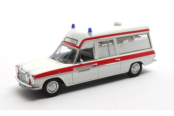 Mercedes-Benz V114 Visser Ambulance  "Westerbaan Dedemsvaart"  (1969-1973) 1:43