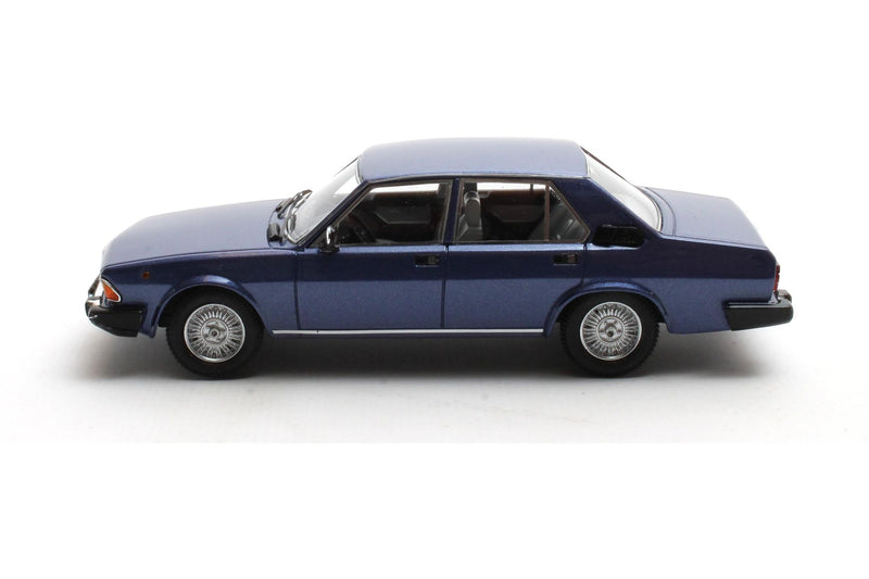 Alfa Romeo Alfa 6 2.5 (1979-83) - blue met. 1:43
