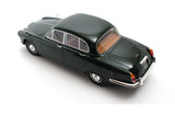 Jaguar 420 (1966-1969) - racing green 1:18