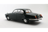Jaguar 420 (1966-1969) - racing green 1:18