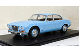 Jaguar XJ6 4.2 Series 1 (1968) - light blue 1:18