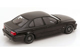 BMW M5 E39 (1998) - black 1:18