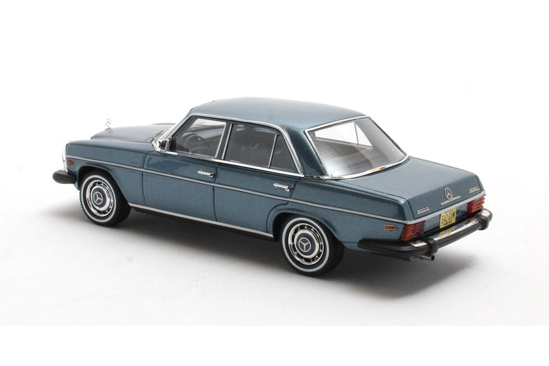 Mercedes 300D USA blue 1:43