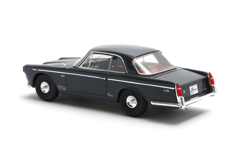 Alfa Romeo 2000S Vignale grau 1:43