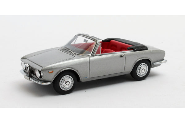 Alfa Romeo Giulia GTC Cabrio silber 1:43