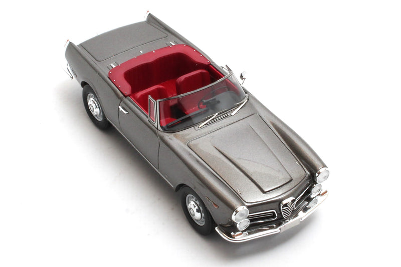 Alfa Romeo 2600 spider grau 1:43