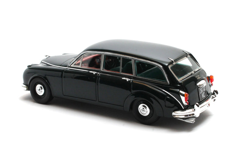 Jaguar MK2 Country Estate green 1:43