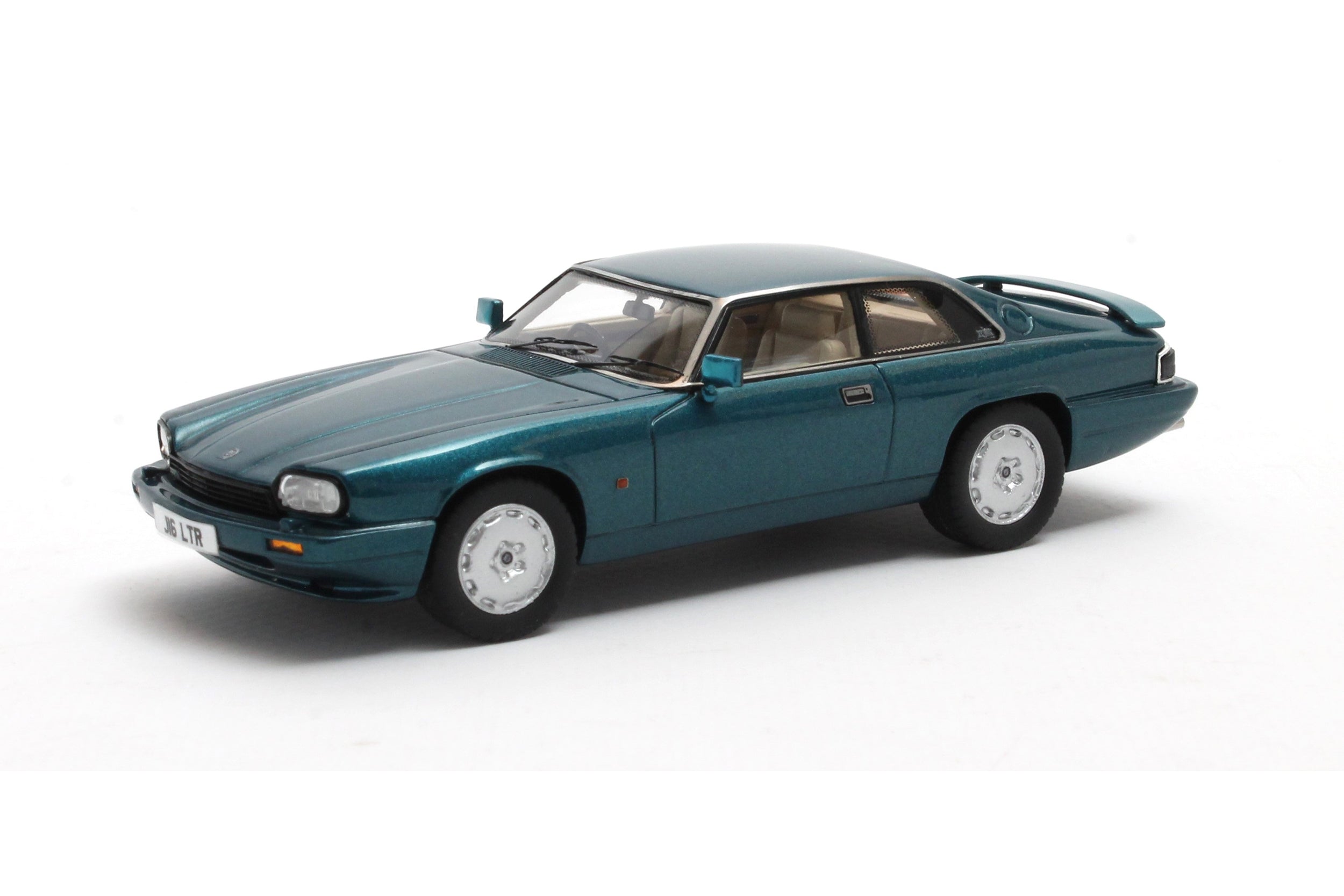 Jaguar XJR-S silver (Matrix) 1:43