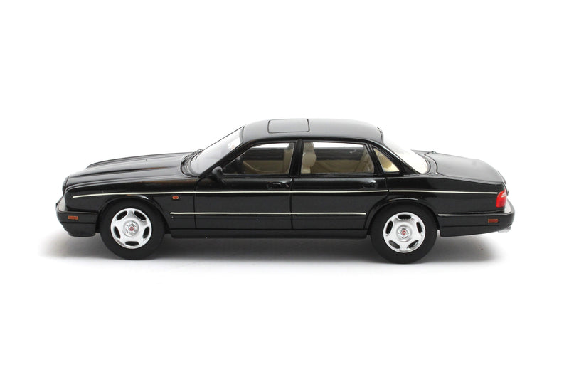 Jaguar XJR X300 black 1:43