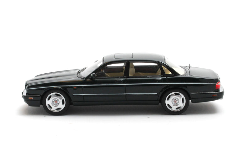 Jaguar XJR X300 green 1:43