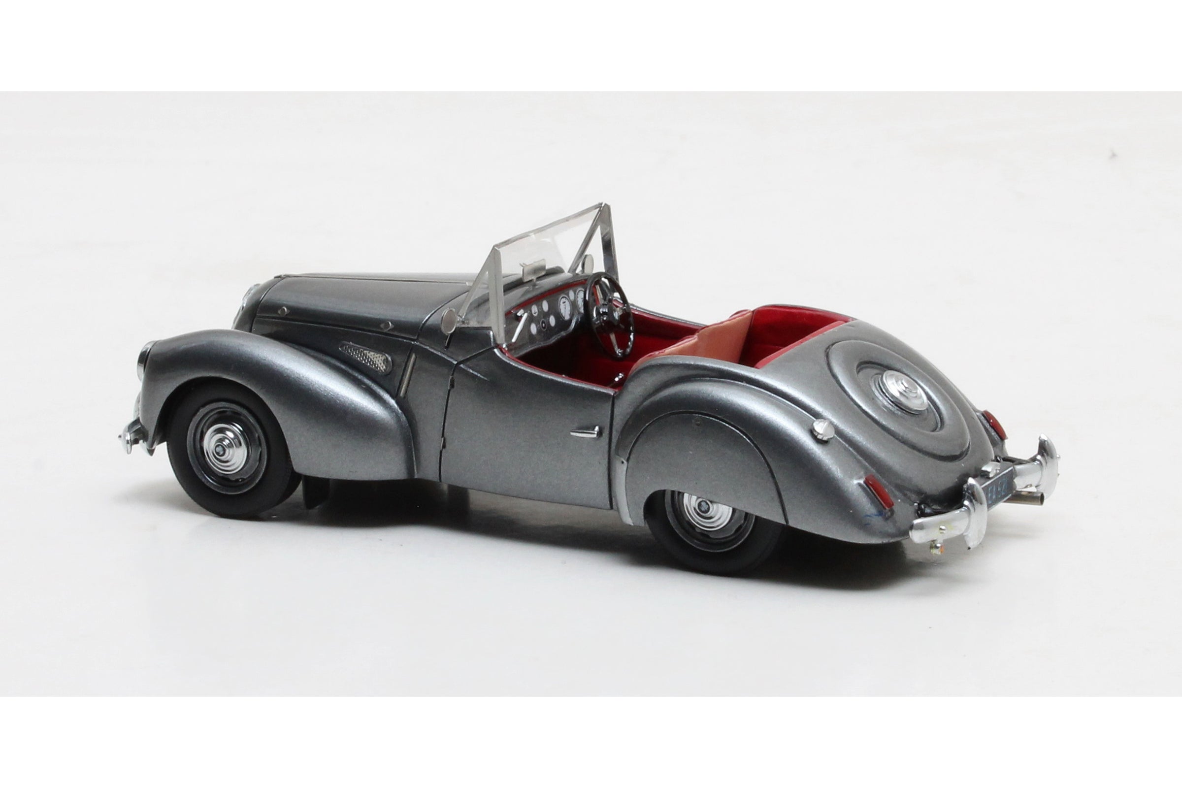 Lea-Francis 2.5 litre Sports 1949 - grey 1:43 – Thomas Langejürgen Lea-Francis 2.5 litre Sports 1949 - grey 1:43 – Thomas Langejürgen