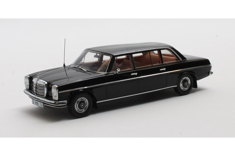 Mercedes V114 long black 1:43