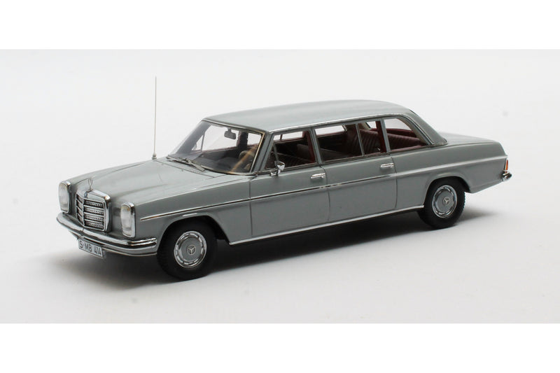 Mercedes V114 long grey 1:43