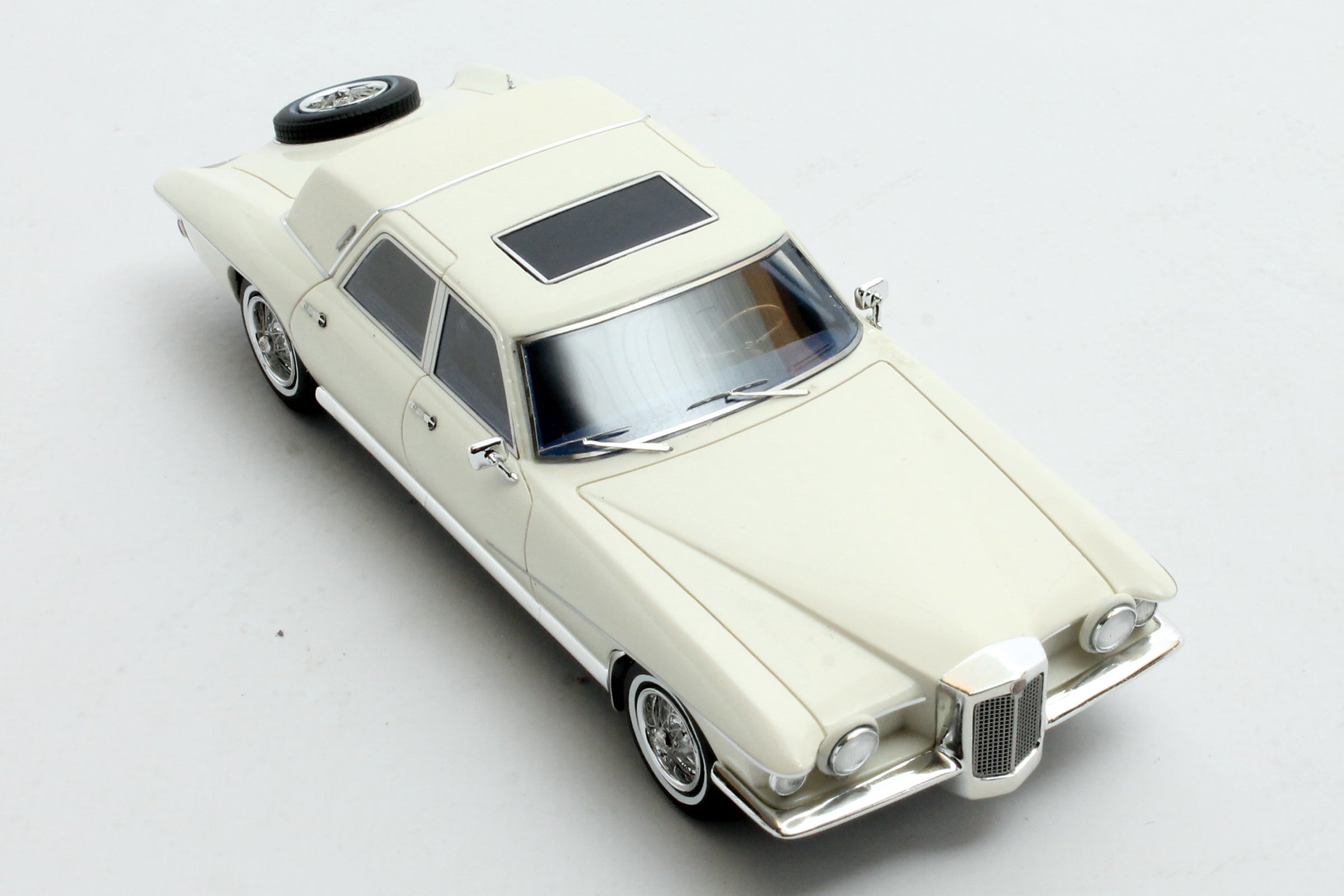 Stutz Duplex Sedan 1971 - maroon 1:43 – Thomas Langejürgen