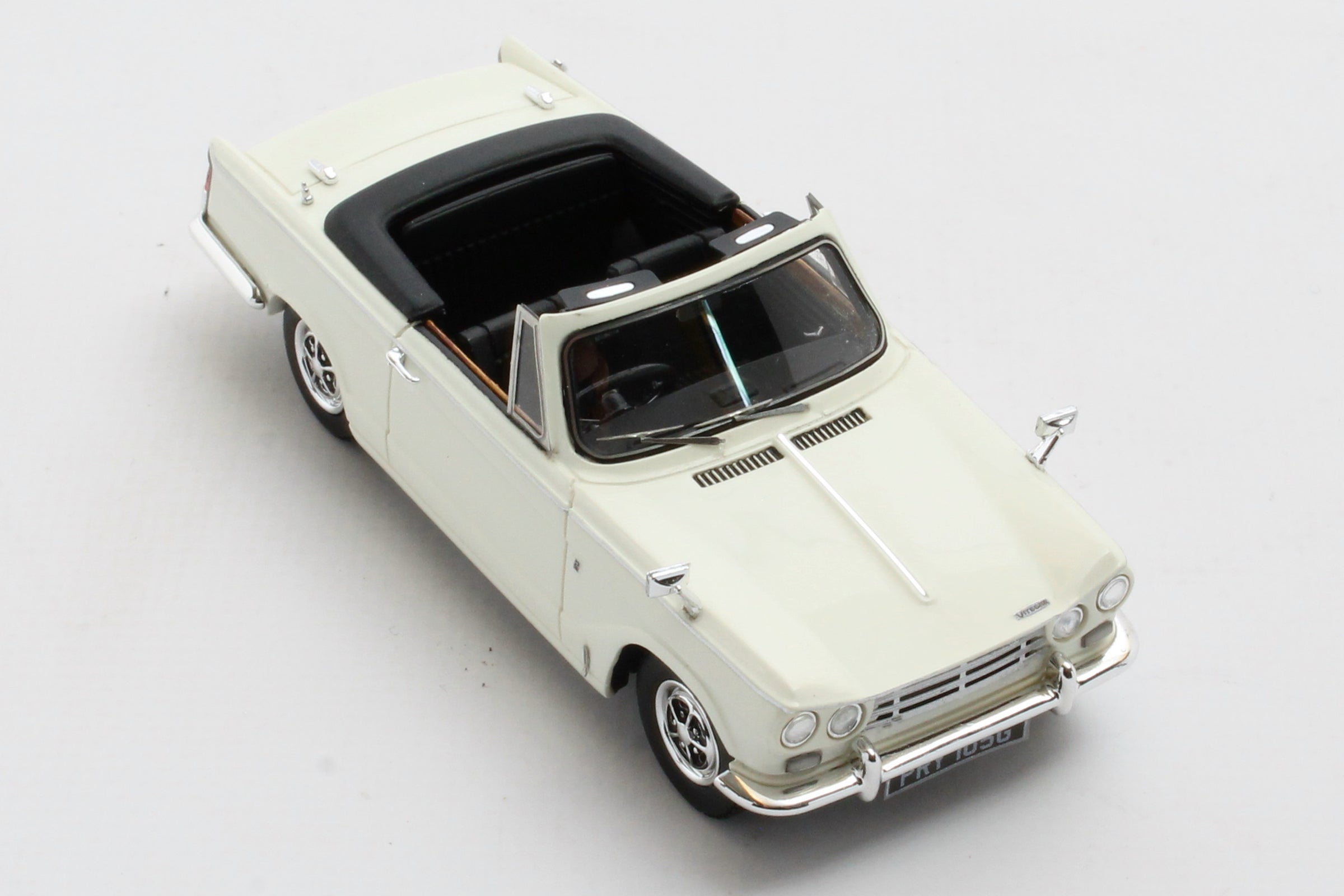 Triumph Vitesse DHC 1962-1968 - white 1:43 – Thomas Langejürgen