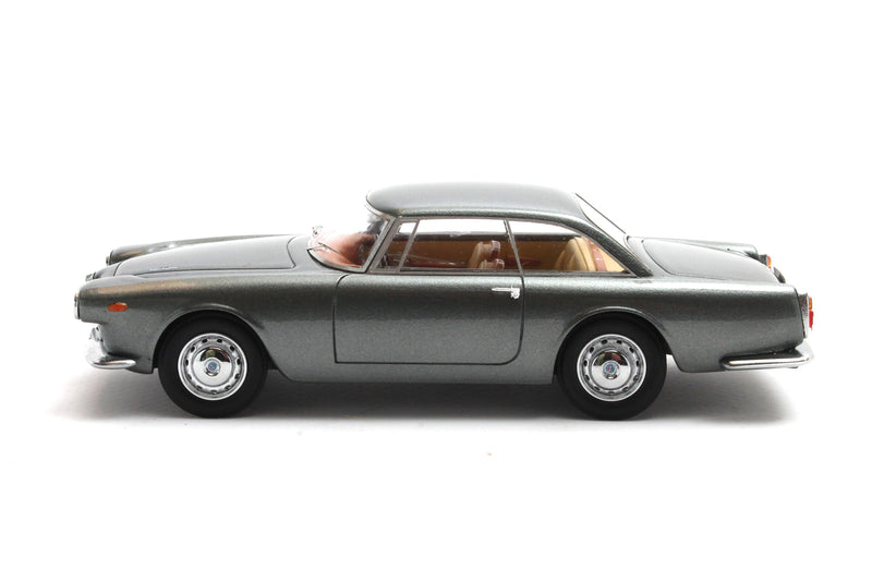 Alfa Romeo 2000 Praho Touring grau 1:43