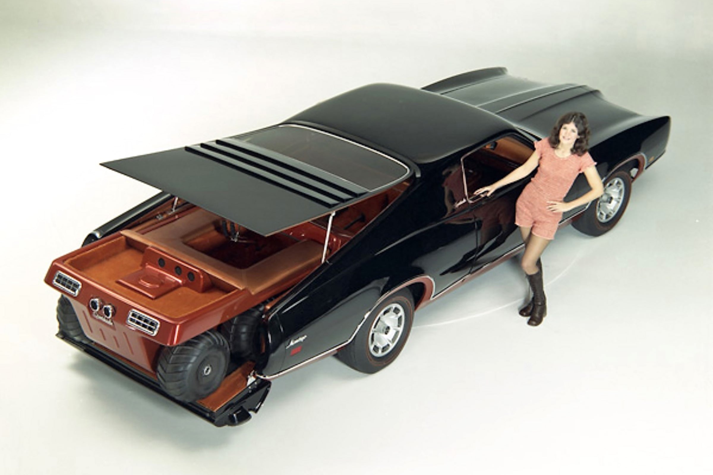 Matrix 1/43 Mercury Montego Sportshauler Concept 1971 Black