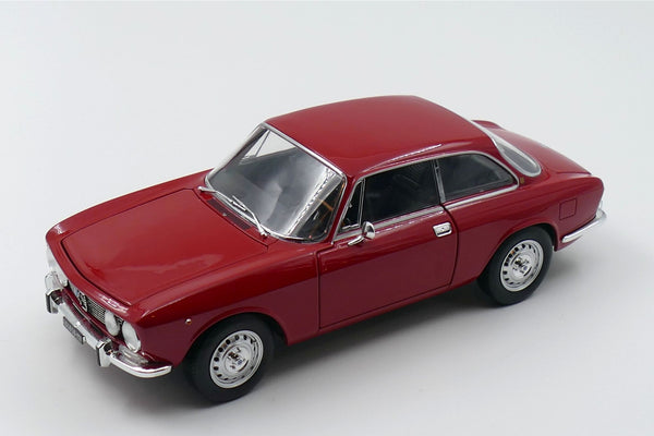 Alfa Romeo 2000 GTV - red 1:18