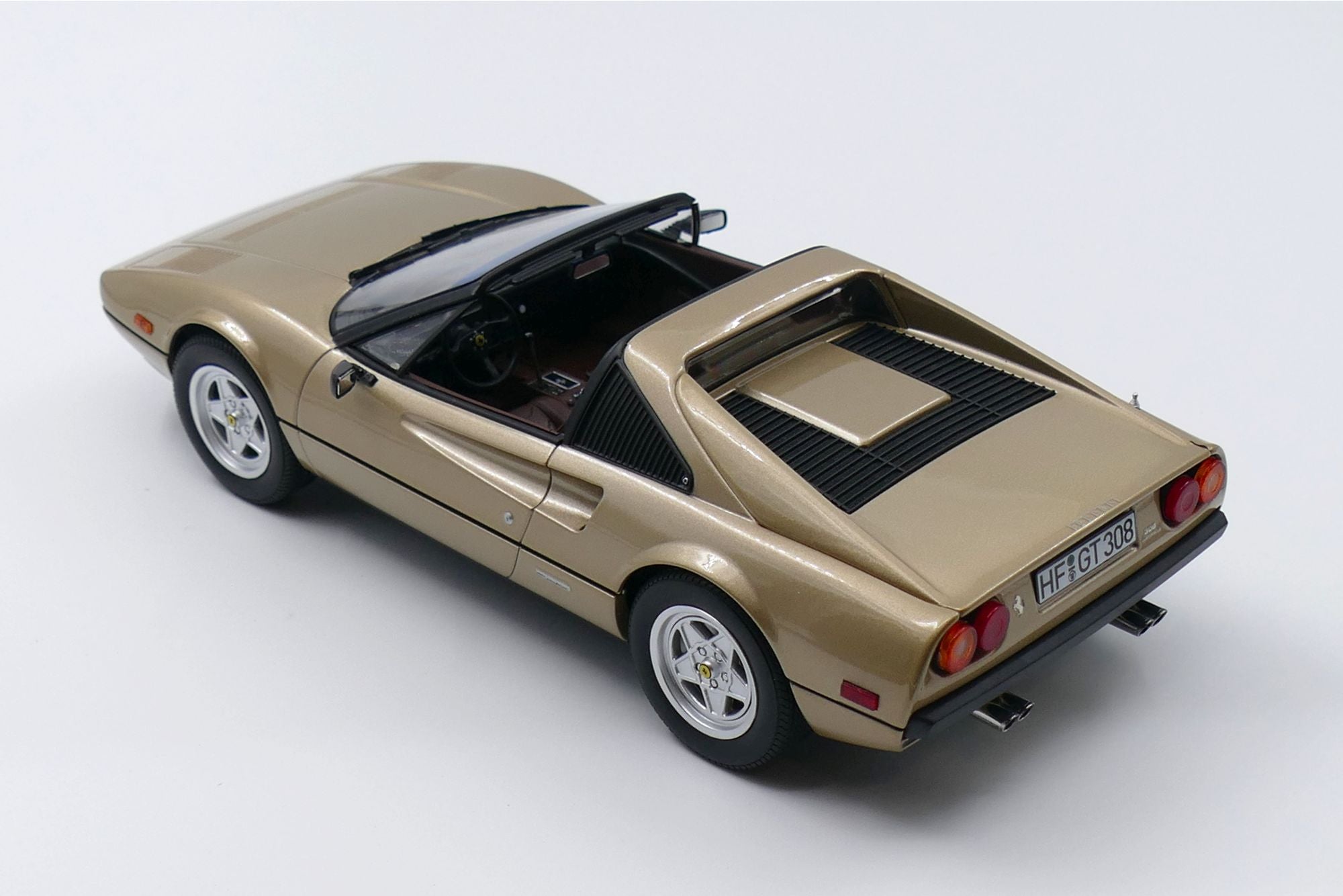 Ferrari 308 GTS Quattrovalvole - oro chiaro 1:18 – Thomas Langejürgen