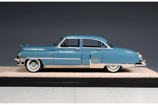 1953 Cadillac Fleetwood Sixty Special - Tunis blue met. 1:43