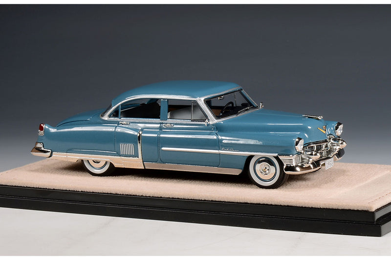 1953 Cadillac Fleetwood Sixty Special - Tunis blue met. 1:43