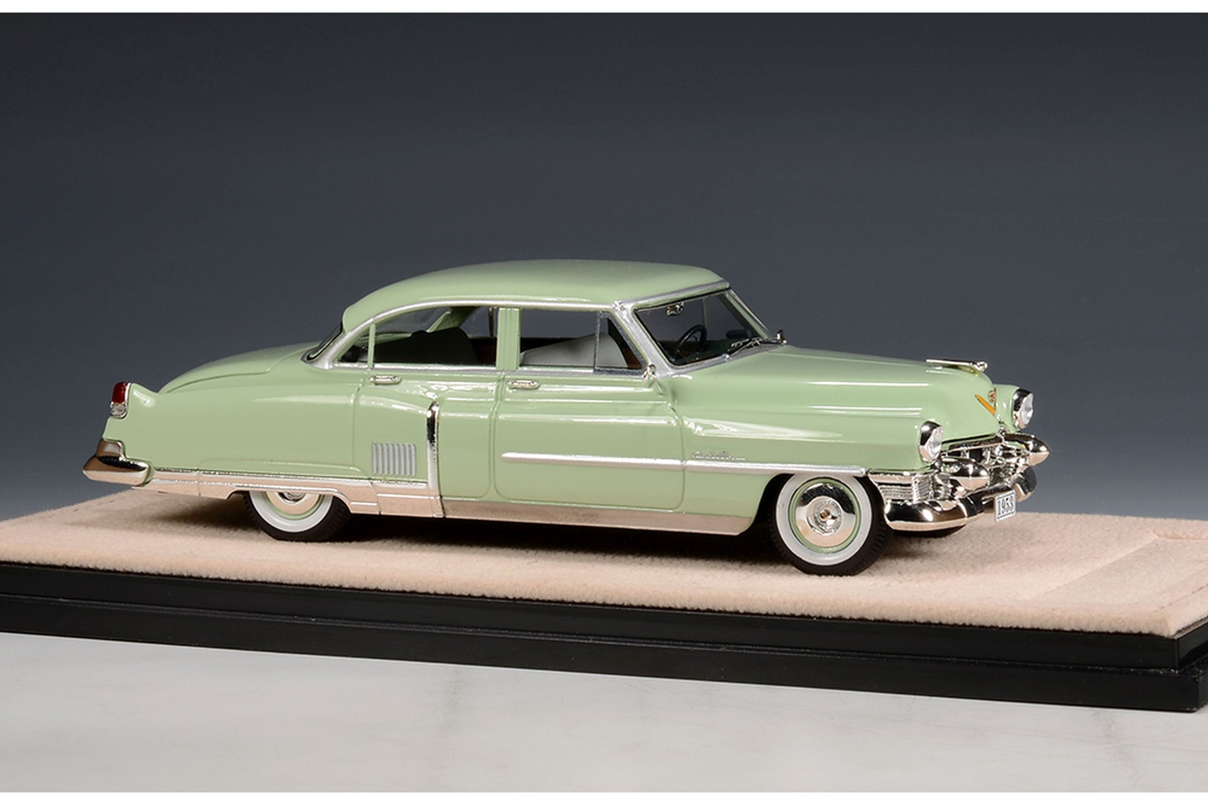 1953 Cadillac Fleetwood Sixty Special - gloss green 1:43 – Thomas