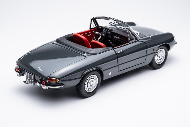 Alfa Romeo 1600 Duetto Spider graphite 1:18