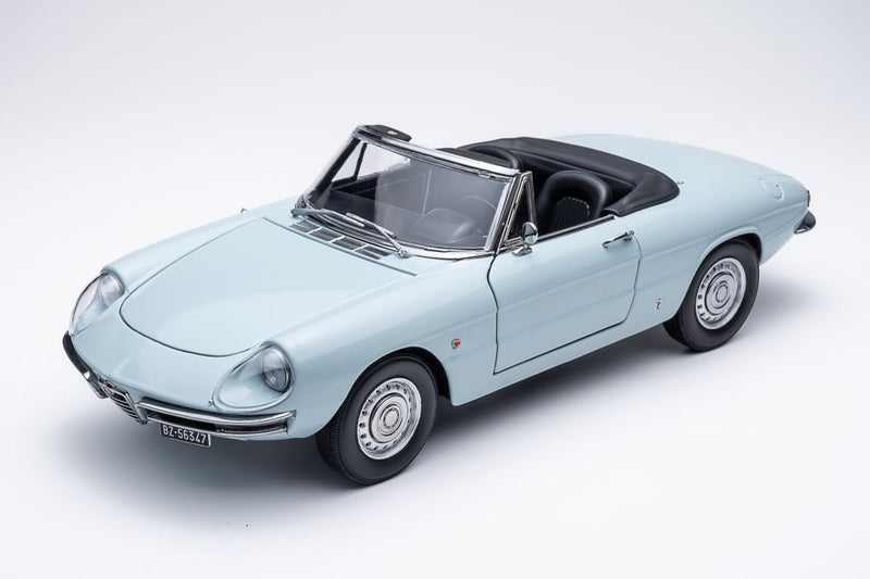 Alfa Romeo 1600 Duetto Spider hellblau 1:18