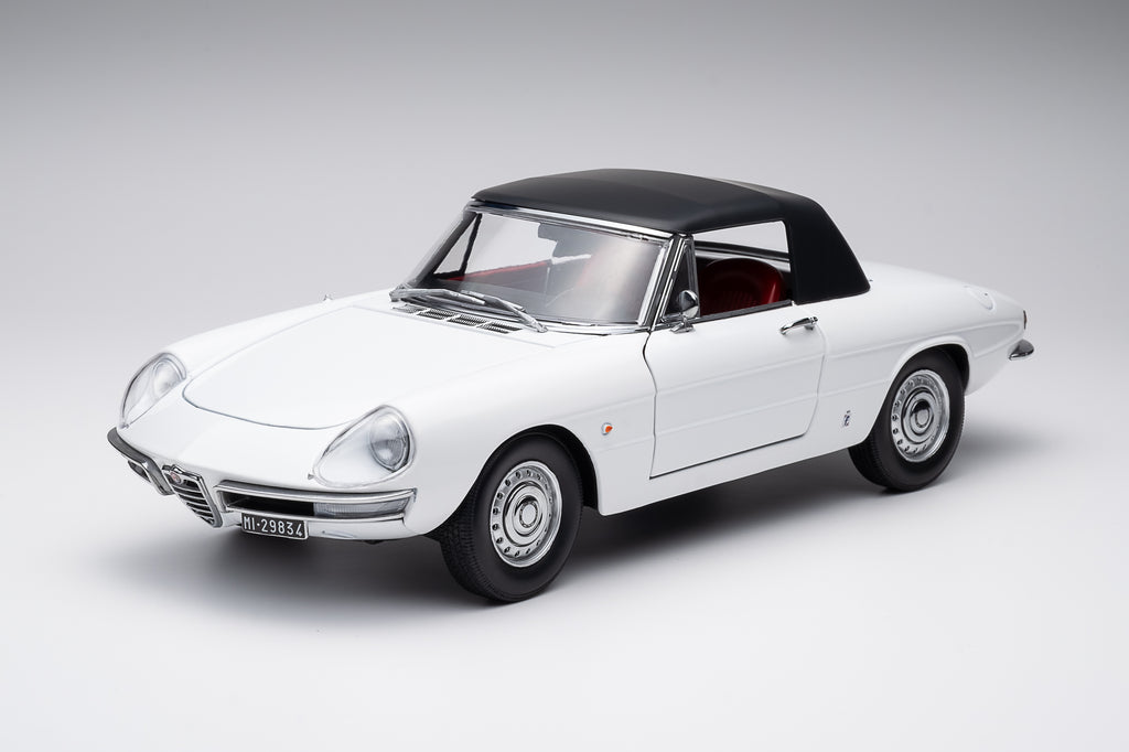 Alfa Romeo 1600 Duetto Spider 1966 - white 1:18 – Thomas Langejürgen