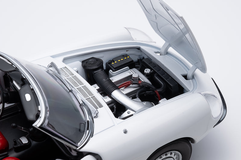 Alfa Romeo 1600 Duetto Spider 1966 - white 1:18