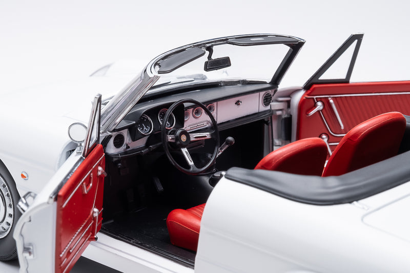 Alfa Romeo 1600 Duetto Spider 1966 - white 1:18