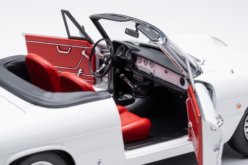 Alfa Romeo 1600 Duetto Spider 1966 - white 1:18