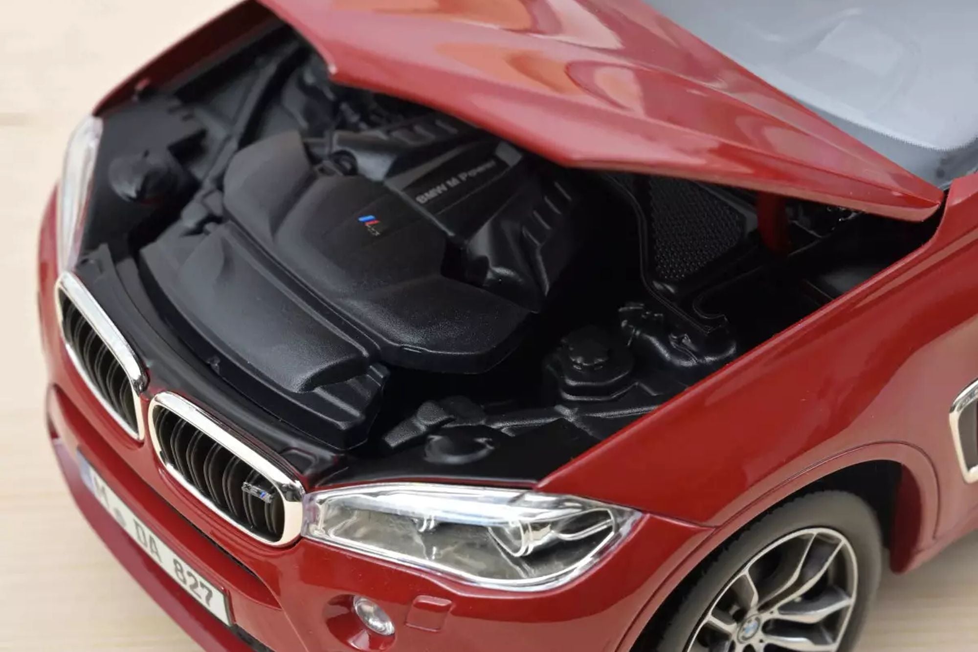 BMW X6M (2014) - red met. 1:18 – Thomas Langejürgen