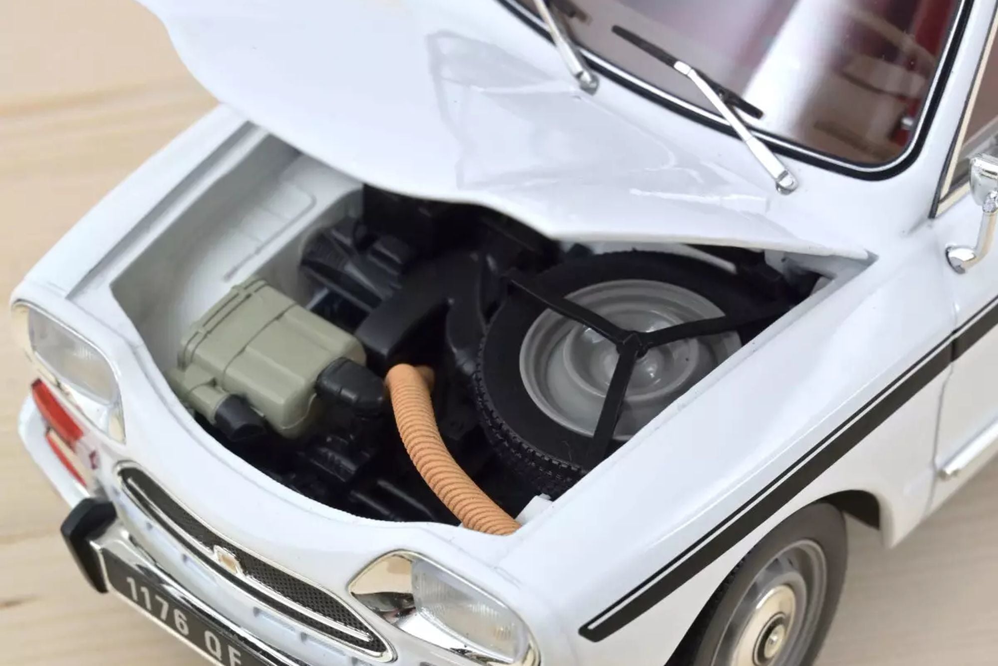 Citroën Ami Super 1974 - Meije White 1:18 – Thomas Langejürgen