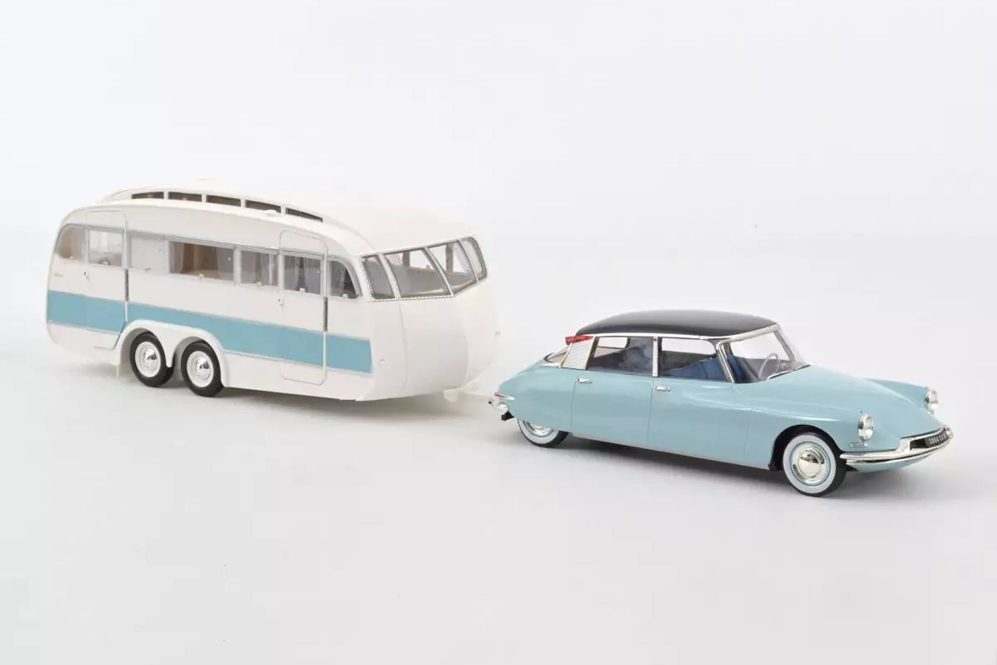 NOREV 1/18 Citroën DS 19 1959 Nuage Bleue + Caravane Hénon - Neuve, Collection