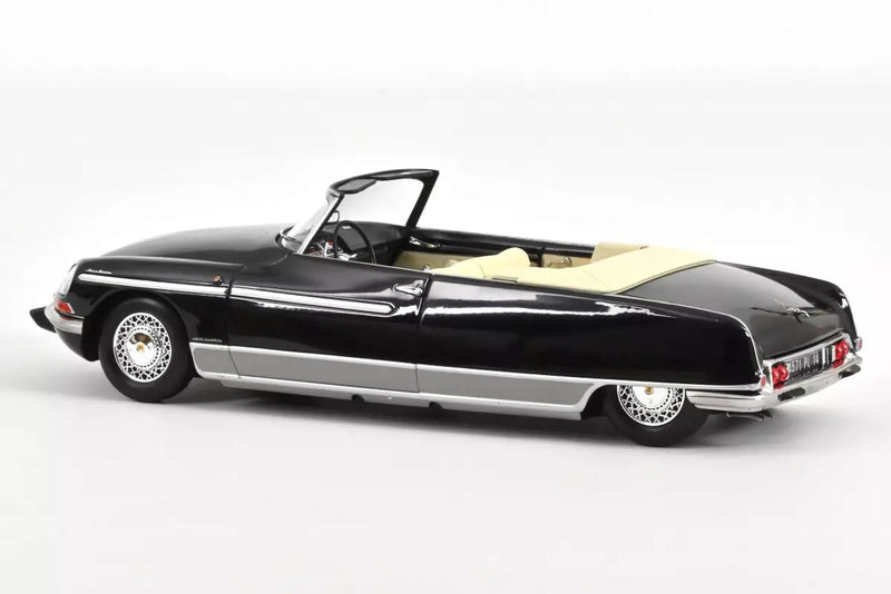 Norev - 1:18 - Citroën DS 19 cabriolet - dal 1961 Norev - 1:18 - Citroën DS 19 cabriolet - dal 1961