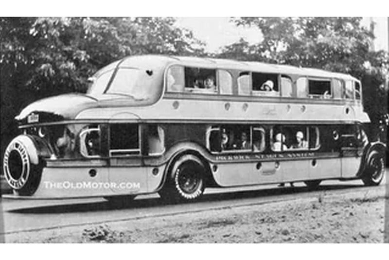 Pickwick Nite Coach 1930 - yellow-black 1:43