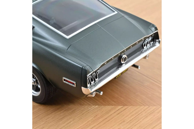 Ford Mustang Fastback (1968) "Steve McQueen" - Satin green met. 1:18