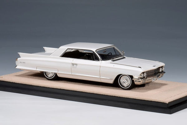 1962 Cadillac Coupe de Ville - Olympic White 1:43