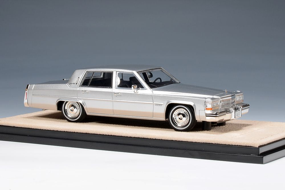 1983 Cadillac Sedan de Ville - Silver Metallic 1:43 – Thomas