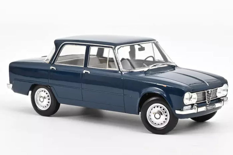 Alfa Romeo Giulia ti Petrol - blue 1:18